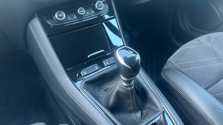 Vauxhall Grandland 1.2 Turbo Ultimate 5dr Petrol Hatchback